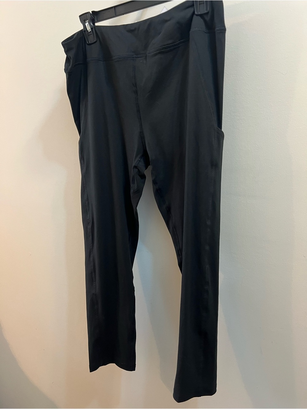 Lululemon invigorate HR Tight Size 10 Black New partial tag 2 Slip in pockets